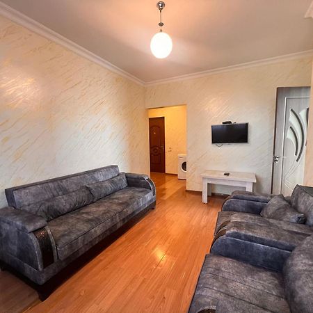 Apartments Nita Μπατούμι Εξωτερικό φωτογραφία