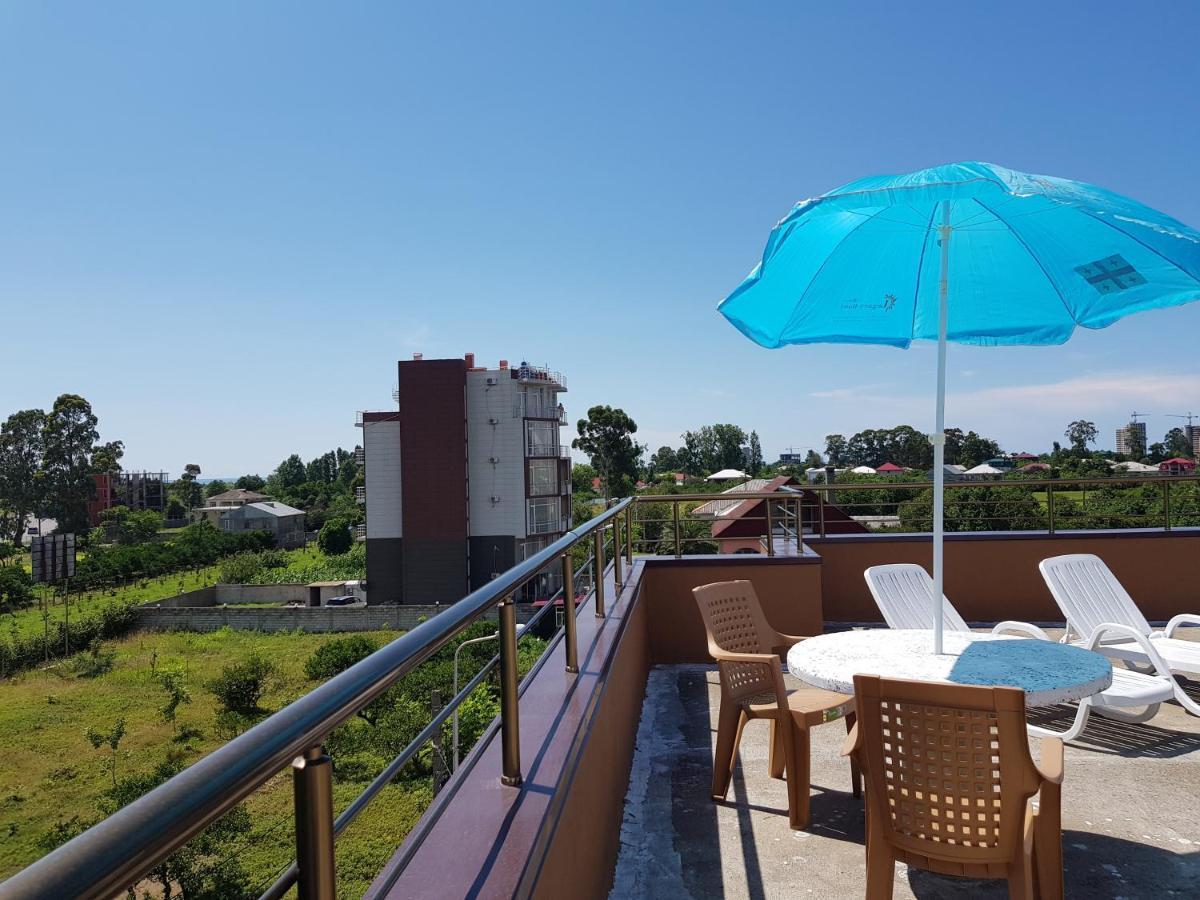Apartments Nita Μπατούμι Εξωτερικό φωτογραφία