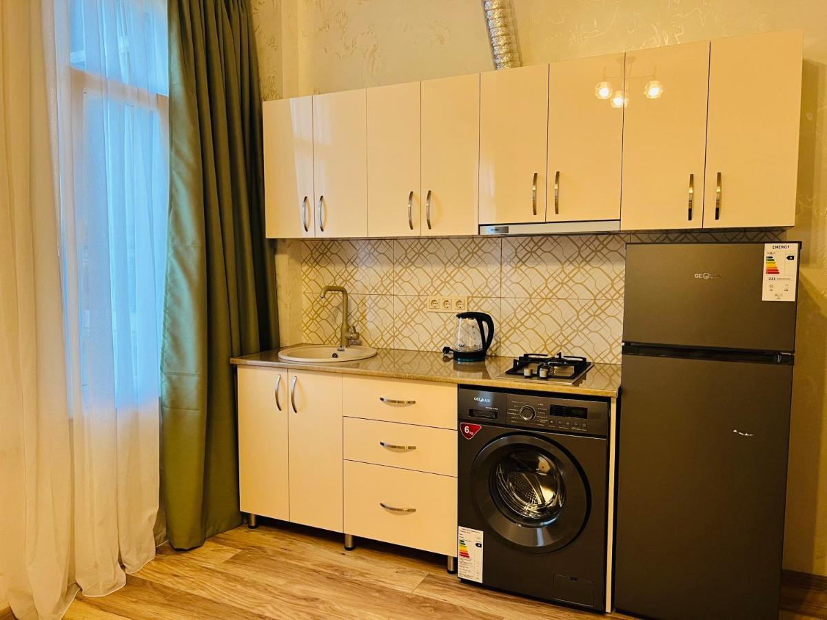 Apartments Nita Μπατούμι Εξωτερικό φωτογραφία