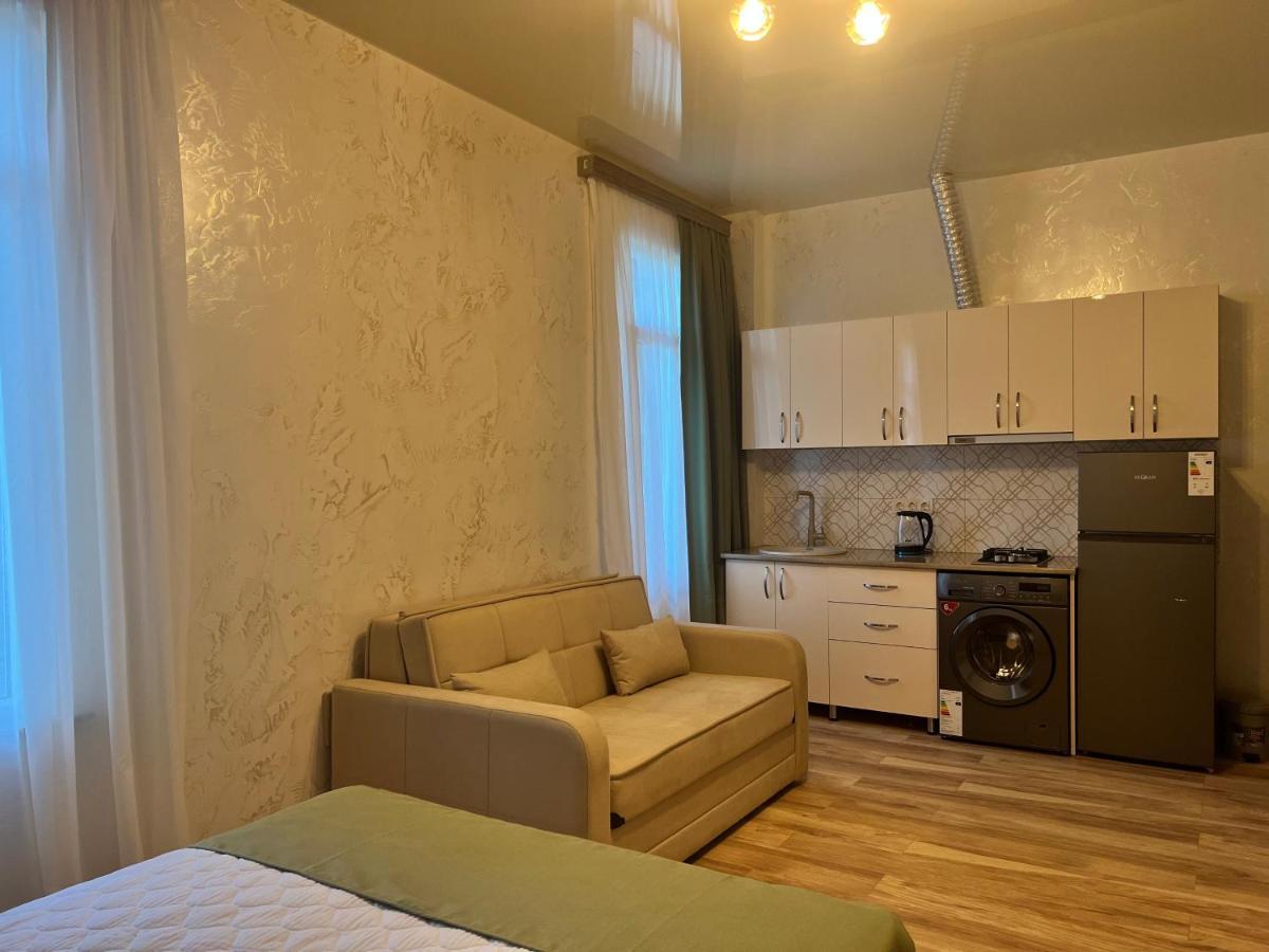 Apartments Nita Μπατούμι Εξωτερικό φωτογραφία
