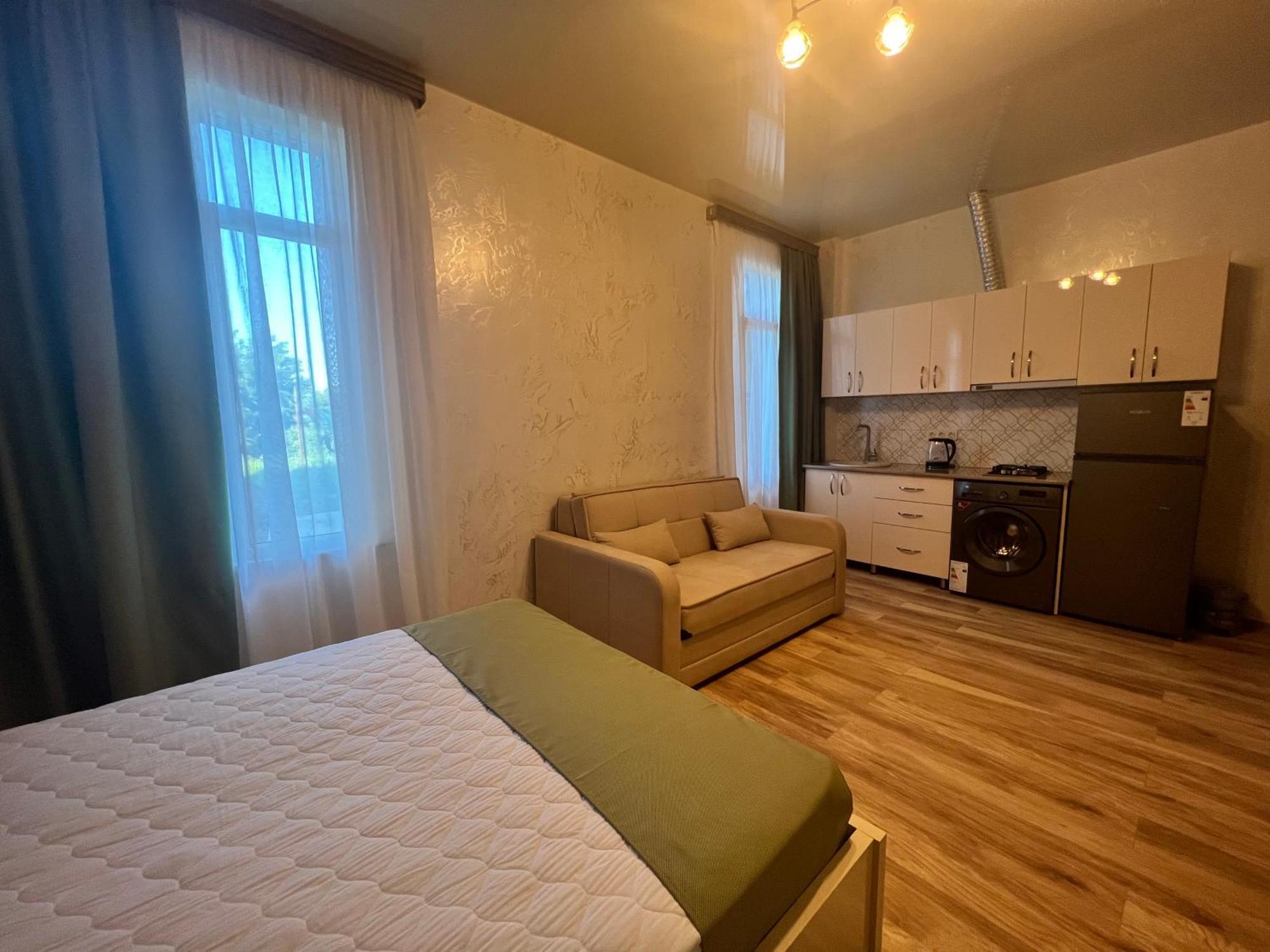 Apartments Nita Μπατούμι Εξωτερικό φωτογραφία