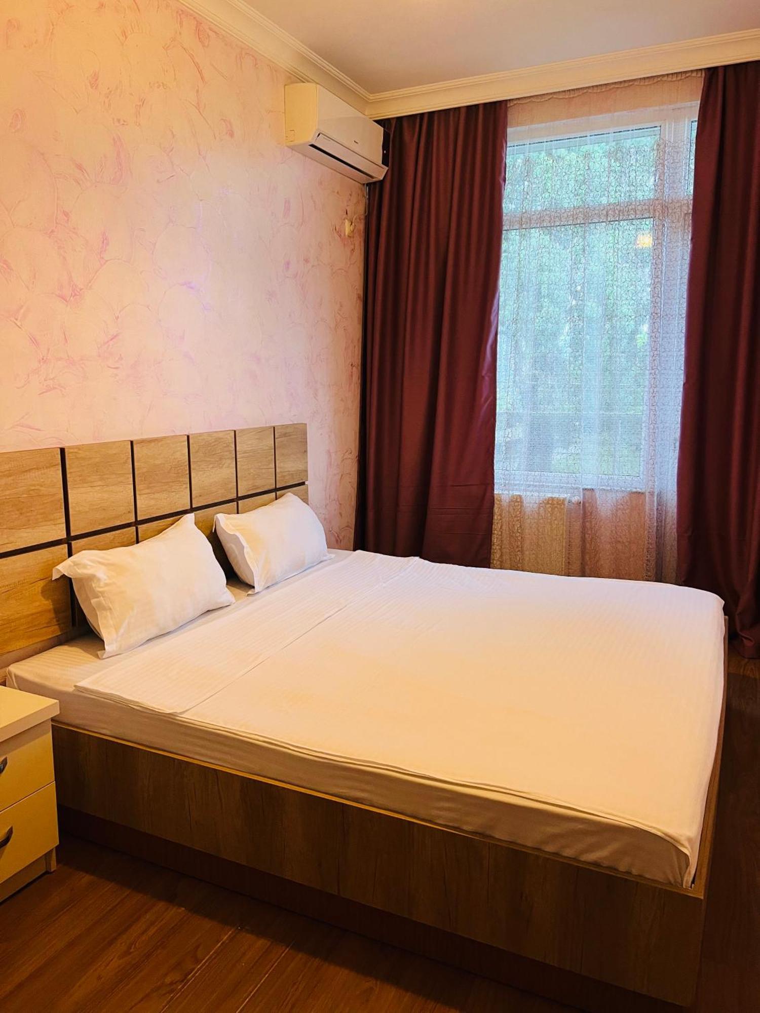 Apartments Nita Μπατούμι Εξωτερικό φωτογραφία