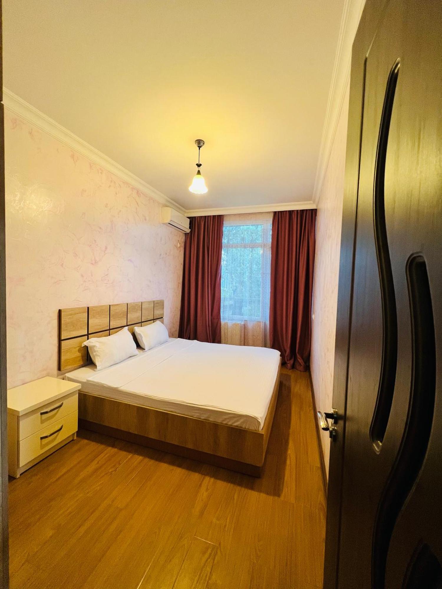 Apartments Nita Μπατούμι Εξωτερικό φωτογραφία