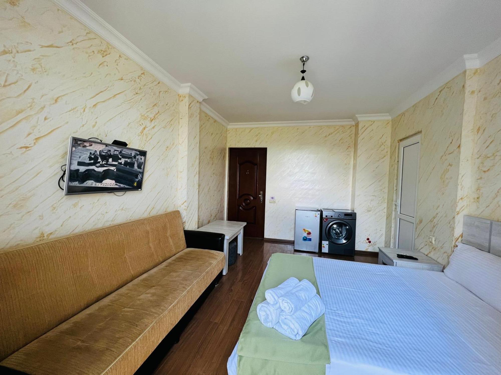 Apartments Nita Μπατούμι Εξωτερικό φωτογραφία