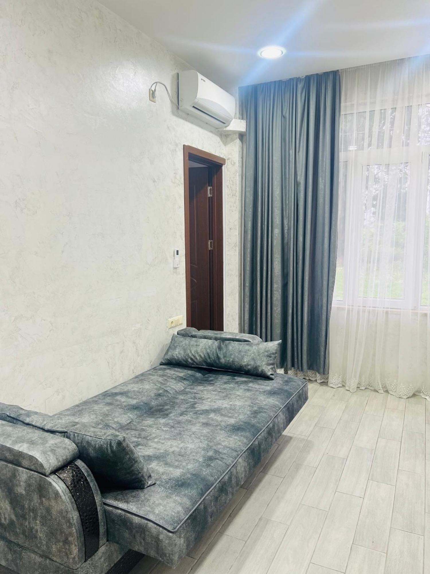 Apartments Nita Μπατούμι Εξωτερικό φωτογραφία