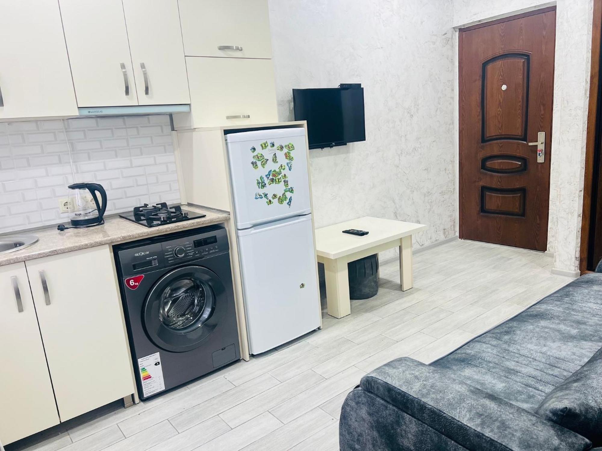 Apartments Nita Μπατούμι Εξωτερικό φωτογραφία