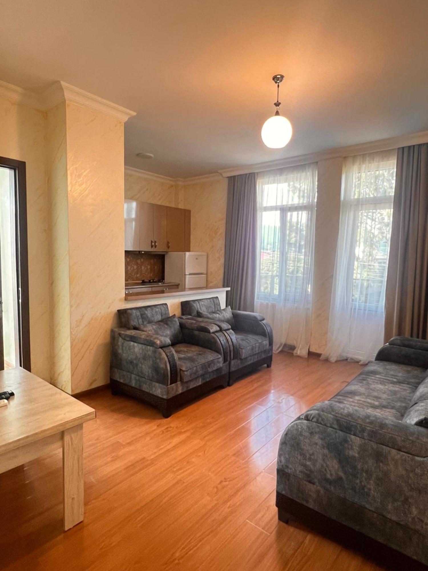 Apartments Nita Μπατούμι Εξωτερικό φωτογραφία