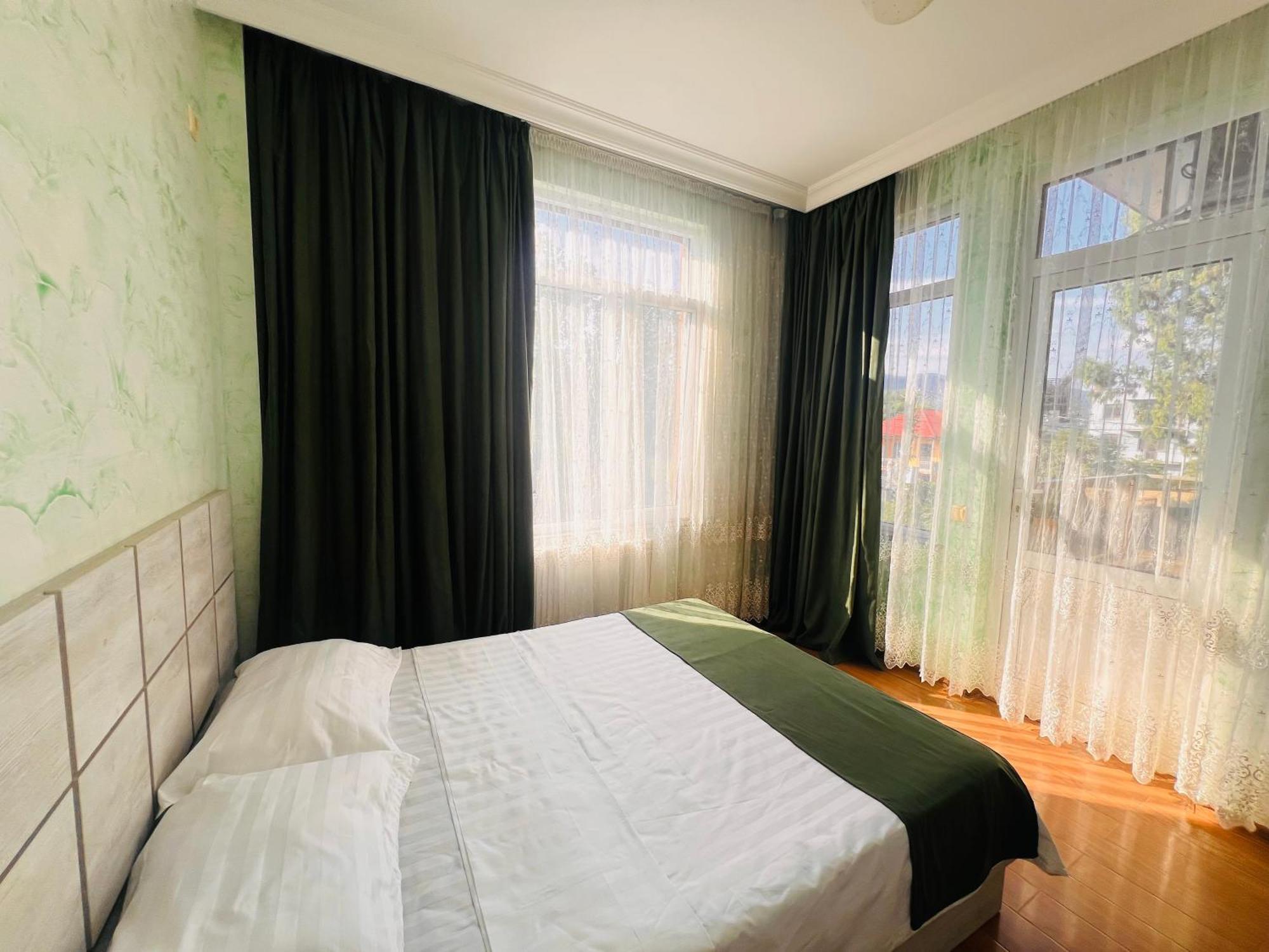 Apartments Nita Μπατούμι Εξωτερικό φωτογραφία